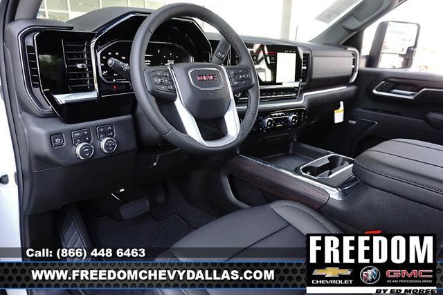 2025 GMC Sierra 2500HD 4WD Crew Cab Standard Bed SLT