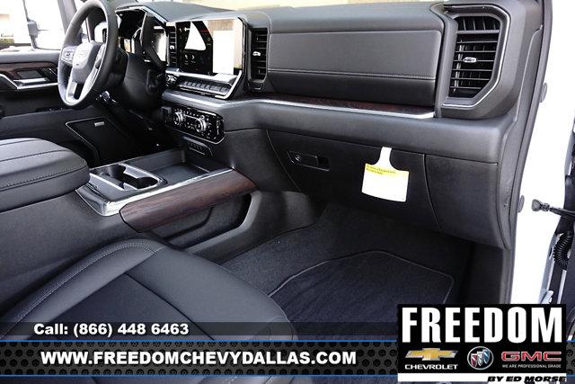 2025 GMC Sierra 2500HD 4WD Crew Cab Standard Bed SLT