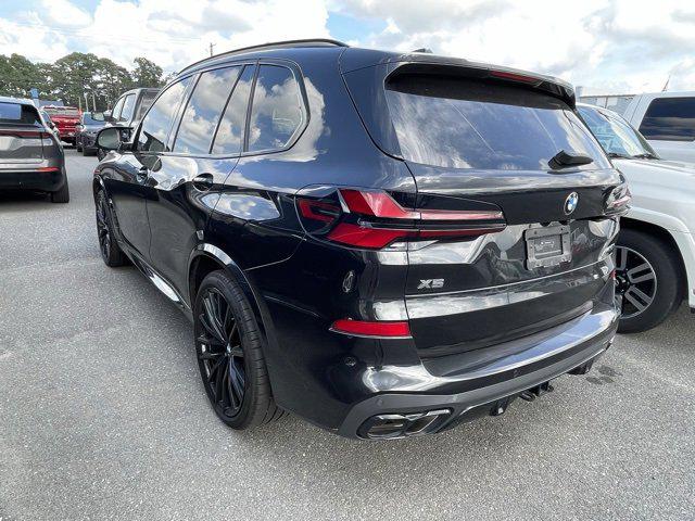 2025 BMW X5 M60i