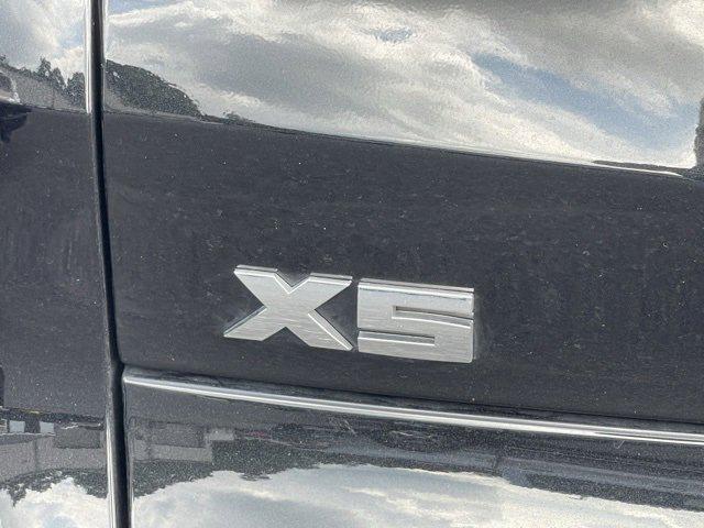 2025 BMW X5 M60i