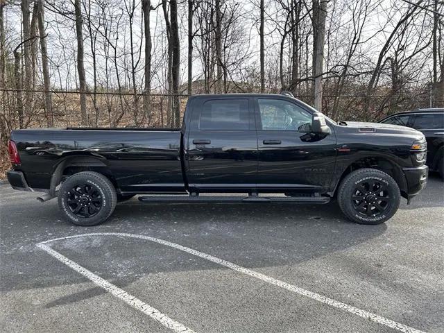 2026 Ram 3500 Big Horn Crew Cab 4x4 8' Box
