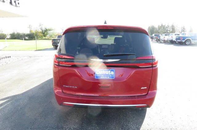2026 Chrysler Pacifica Select AWD