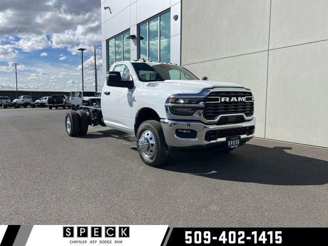 2026 RAM Ram 3500 Chassis Cab RAM 3500 TRADESMAN CHASSIS REGULAR CAB 4X4 84 CA 2026 RAM Ram 3500 Chassis Cab RAM 3500 TRADESMAN CHASSIS REGULAR CAB 4X4 84 CA