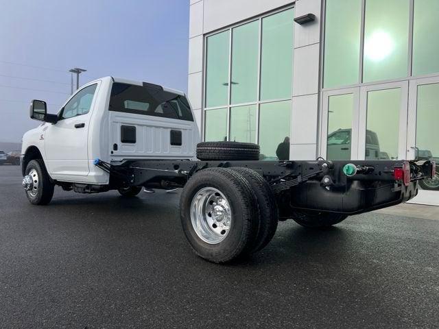 2026 RAM Ram 3500 Chassis Cab RAM 3500 TRADESMAN CHASSIS REGULAR CAB 4X4 84 CA