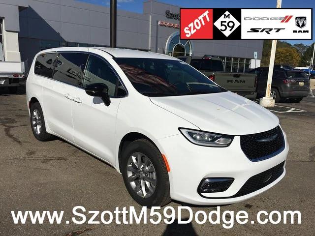 2026 Chrysler Pacifica PACIFICA SELECT AWD