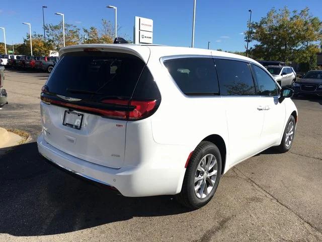 2026 Chrysler Pacifica PACIFICA SELECT AWD