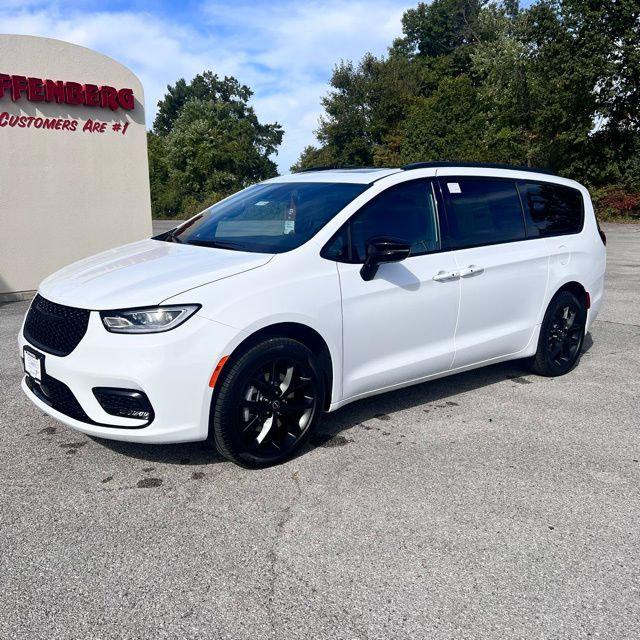 2026 Chrysler Pacifica PACIFICA LIMITED AWD