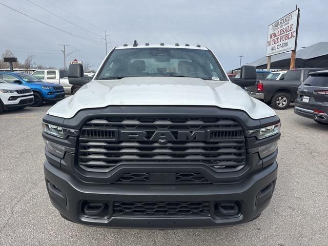 2026 RAM Ram 3500 Chassis Cab RAM 3500 TRADESMAN CREW CAB CHASSIS 4X4 60 CA 2026 RAM Ram 3500 Chassis Cab RAM 3500 TRADESMAN CREW CAB CHASSIS 4X4 60 CA