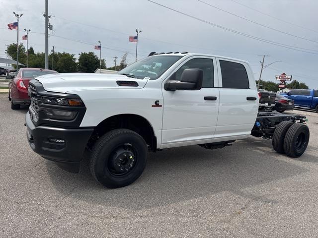 2026 RAM Ram 3500 Chassis Cab RAM 3500 TRADESMAN CREW CAB CHASSIS 4X4 60 CA