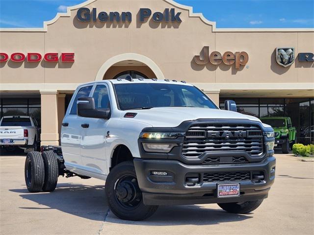 2026 RAM Ram 3500 Chassis Cab RAM 3500 TRADESMAN CREW CAB CHASSIS 4X4 60 CA
