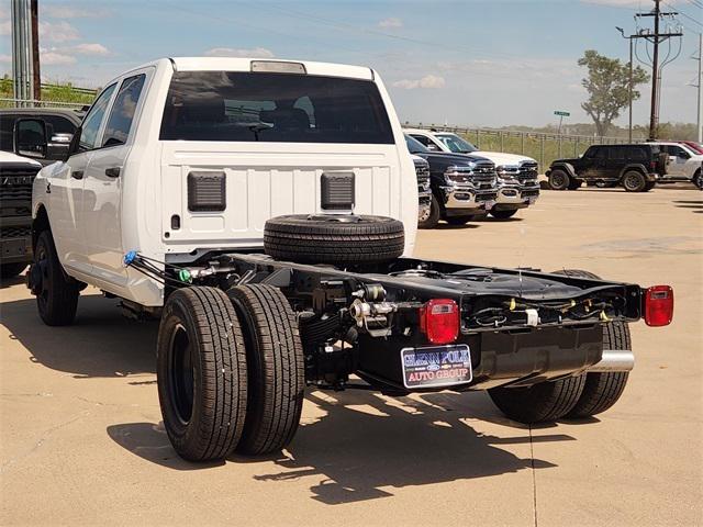 2026 RAM Ram 3500 Chassis Cab RAM 3500 TRADESMAN CREW CAB CHASSIS 4X4 60 CA