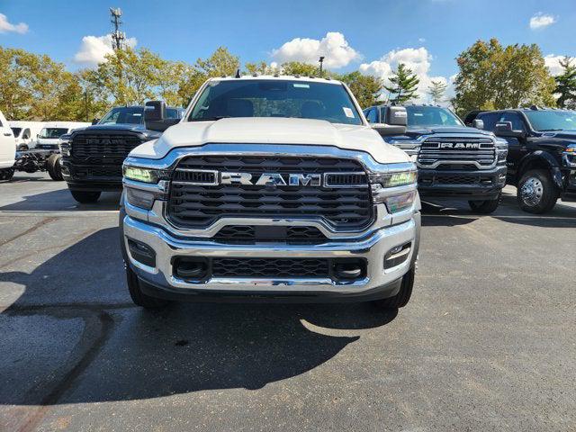 2026 RAM Ram 5500 Chassis Cab RAM 5500 TRADESMAN CHASSIS CREW CAB 4X4 84 CA 2026 RAM Ram 5500 Chassis Cab RAM 5500 TRADESMAN CHASSIS CREW CAB 4X4 84 CA