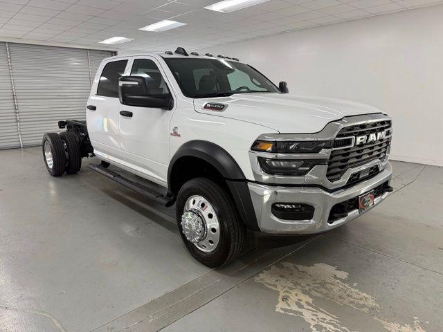 2026 RAM Ram 5500 Chassis Cab RAM 5500 TRADESMAN CHASSIS CREW CAB 4X4 60 CA 2026 RAM Ram 5500 Chassis Cab RAM 5500 TRADESMAN CHASSIS CREW CAB 4X4 60 CA