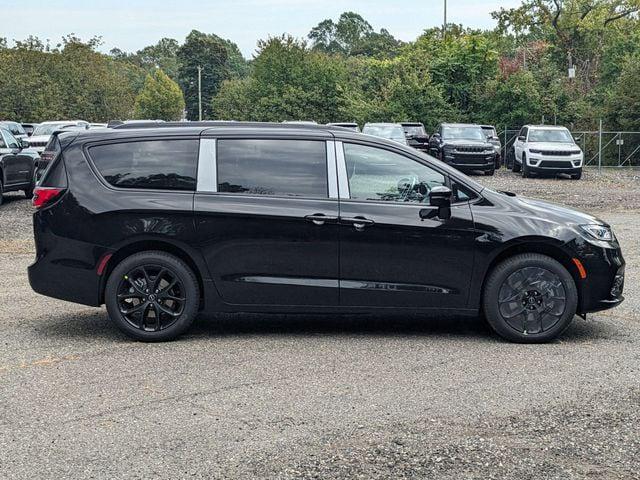 2026 Chrysler Pacifica PACIFICA LIMITED AWD
