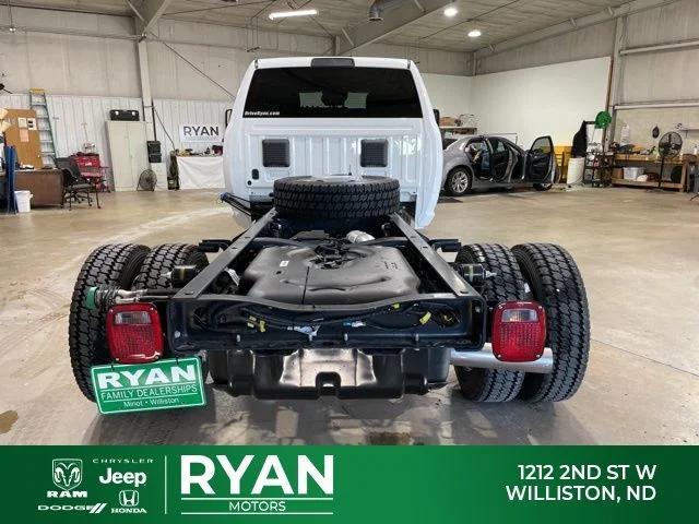 2026 RAM Ram 5500 Chassis Cab RAM 5500 TRADESMAN CHASSIS CREW CAB 4X4 84 CA