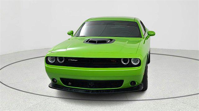 2017 Dodge Challenger 392 Hemi Scat Pack Shaker