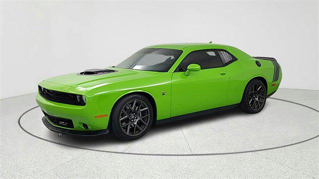 2017 Dodge Challenger 392 Hemi Scat Pack Shaker