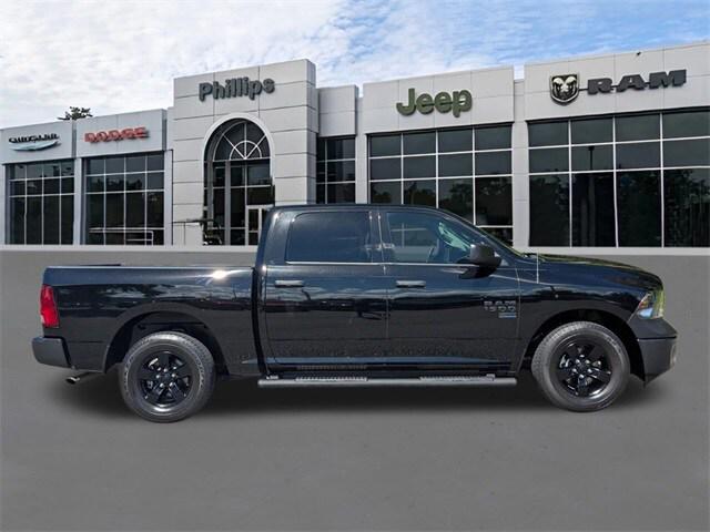 2022 RAM 1500 Classic Tradesman Crew Cab 4x2 57 Box