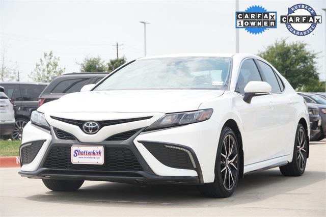 2024 Toyota Camry SE