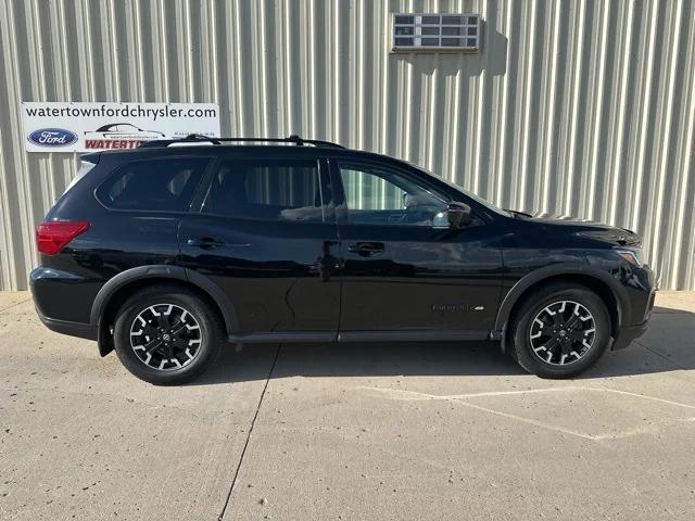 2020 Nissan Pathfinder SL 4WD