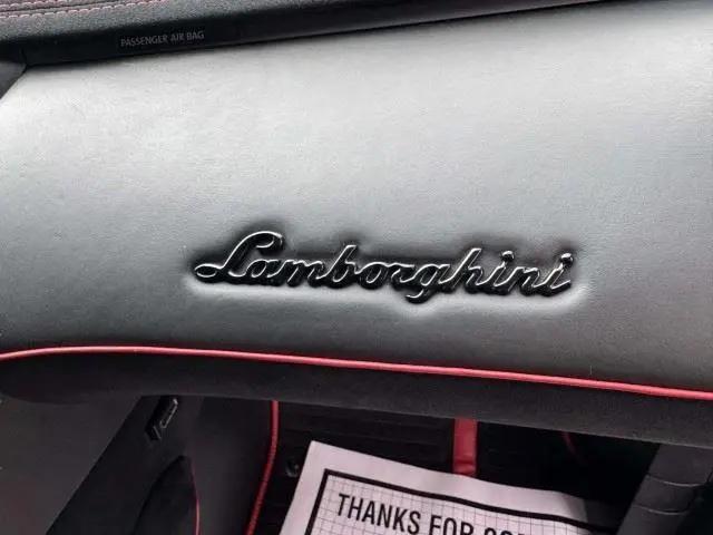 2017 Lamborghini Aventador LP740-4S