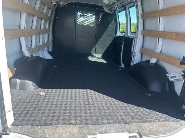 2023 Chevrolet Express Cargo Van RWD 2500 Regular Wheelbase WT