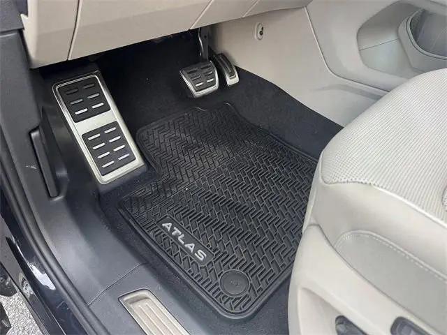2026 Volkswagen Atlas SEL Premium R-Line
