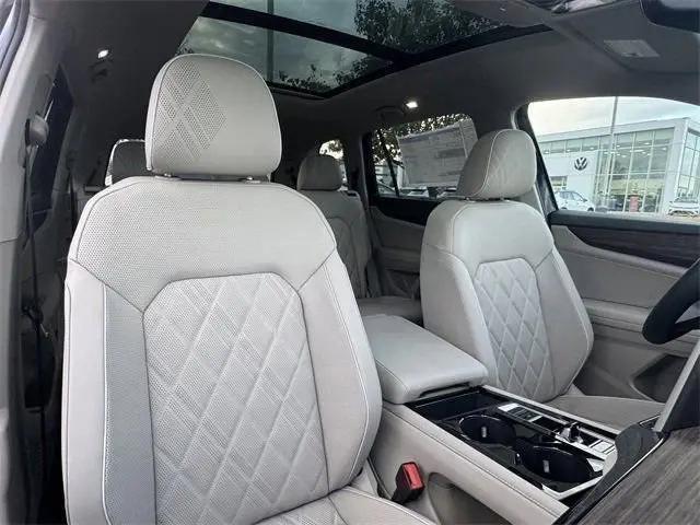 2026 Volkswagen Atlas SEL Premium R-Line