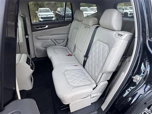 2026 Volkswagen Atlas SEL Premium R-Line