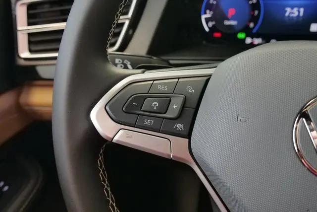 2026 Volkswagen Atlas Cross Sport SEL
