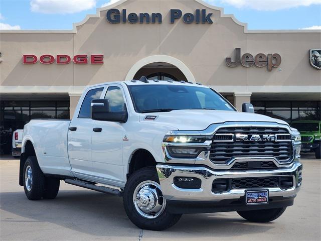 2026 RAM Ram 3500 RAM 3500 TRADESMAN CREW CAB 4X4 8 BOX