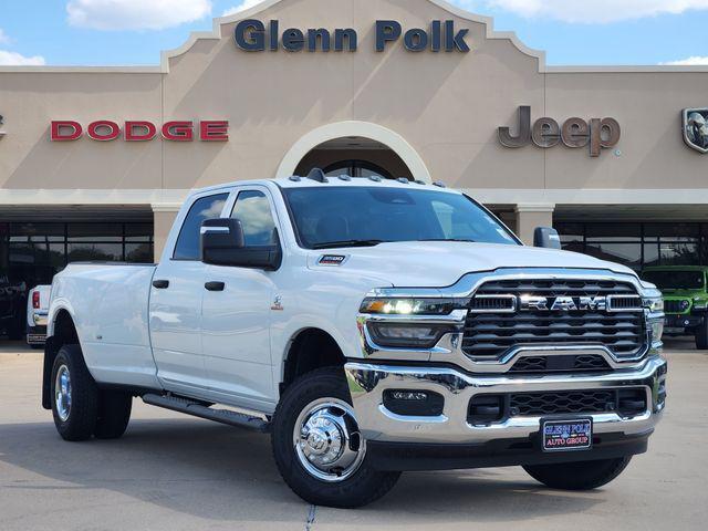 2026 RAM Ram 3500 RAM 3500 TRADESMAN CREW CAB 4X4 8 BOX