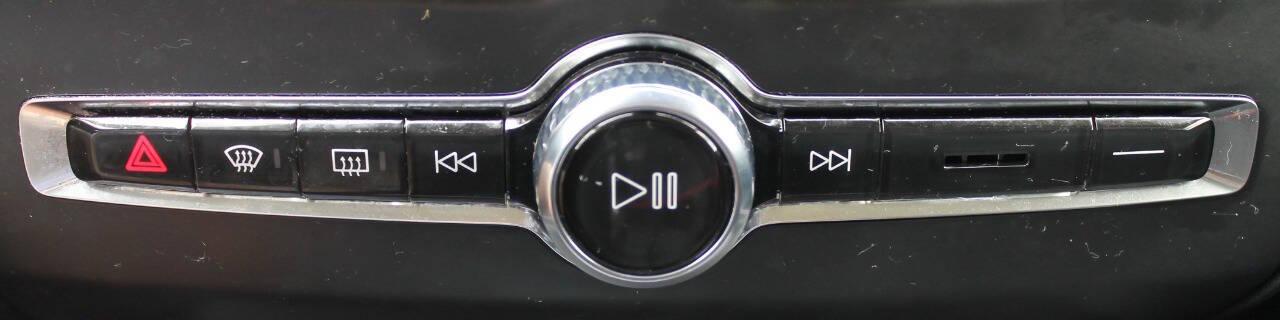 2024 Volvo XC60 B5 Core Dark Theme