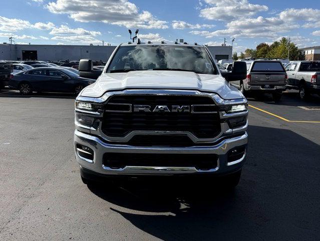 2026 RAM Ram 3500 Chassis Cab RAM 3500 TRADESMAN CHASSIS REGULAR CAB 4X4 84 CA 2026 RAM Ram 3500 Chassis Cab RAM 3500 TRADESMAN CHASSIS REGULAR CAB 4X4 84 CA