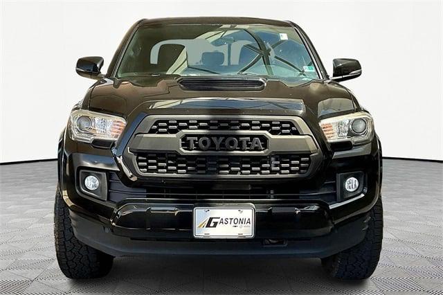 2016 Toyota Tacoma SR V6