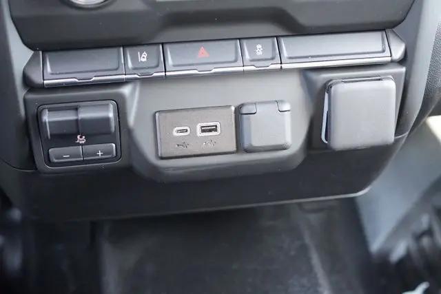 2025 GMC Sierra 3500HD Pro