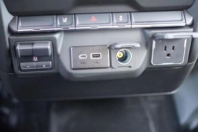 2025 GMC Sierra 3500HD Pro