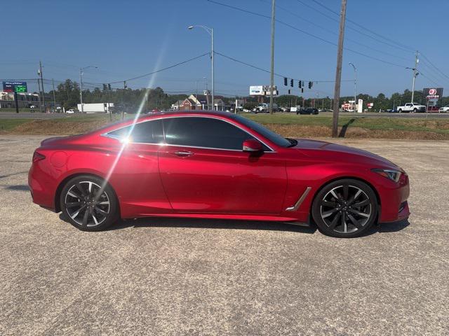 2021 INFINITI Q60 LUXE