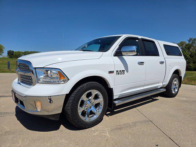 2017 RAM 1500 Laramie Crew Cab 4x4 57 Box