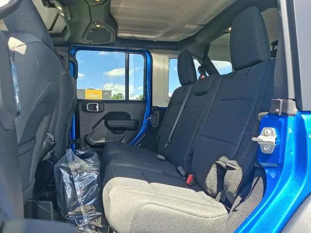 2025 Jeep Wrangler 4-Door Summit 4x4