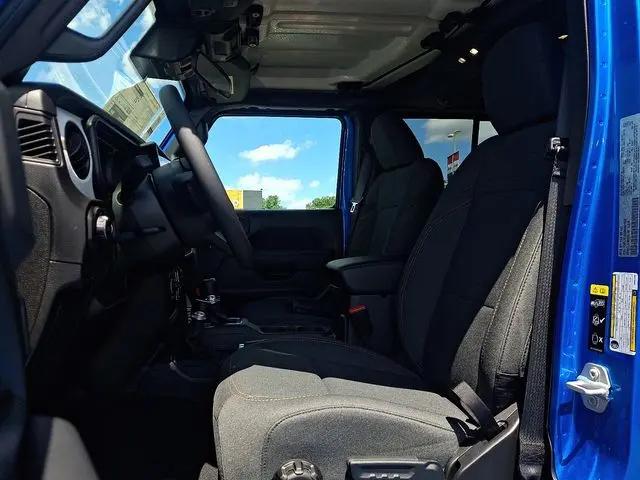 2025 Jeep Wrangler 4-Door Summit 4x4