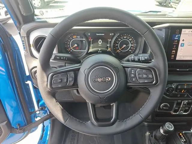 2025 Jeep Wrangler 4-Door Summit 4x4