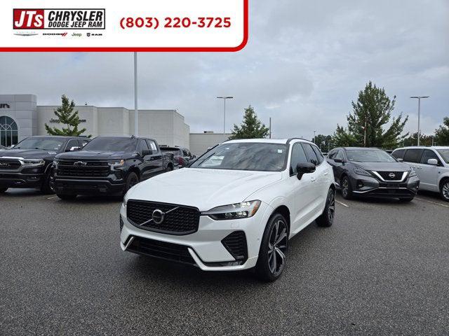2023 Volvo XC60 B5 Ultimate Dark Theme