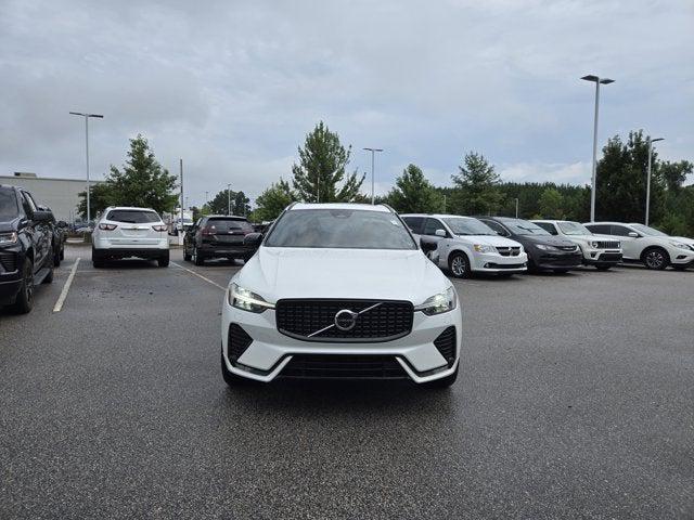 2023 Volvo XC60 B5 Ultimate Dark Theme