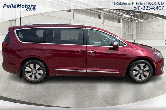 2017 Chrysler Pacifica Hybrid Platinum