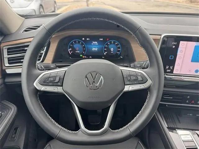 2026 Volkswagen Atlas SE with Technology