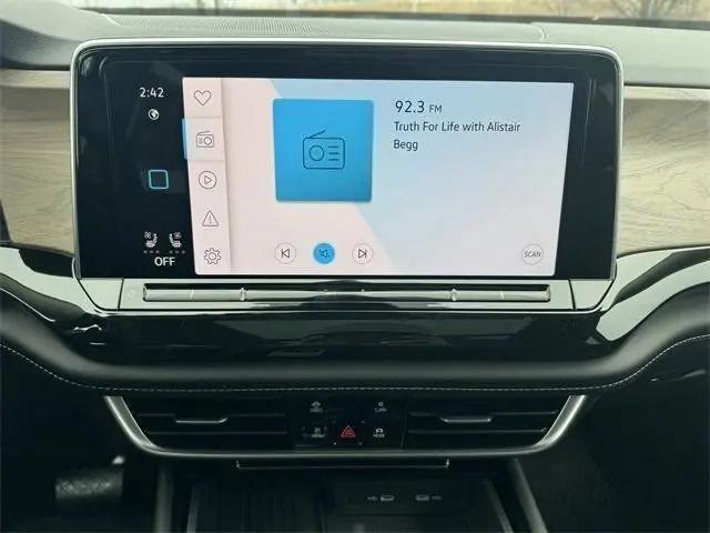 2026 Volkswagen Atlas SE with Technology