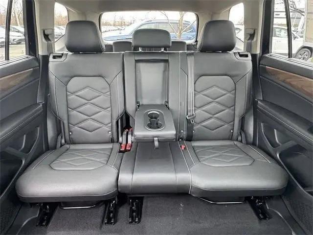 2026 Volkswagen Atlas SE with Technology