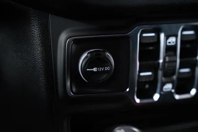 2025 Jeep Wrangler 4-Door Summit 4x4