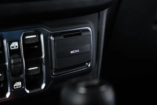 2025 Jeep Wrangler 4-Door Summit 4x4